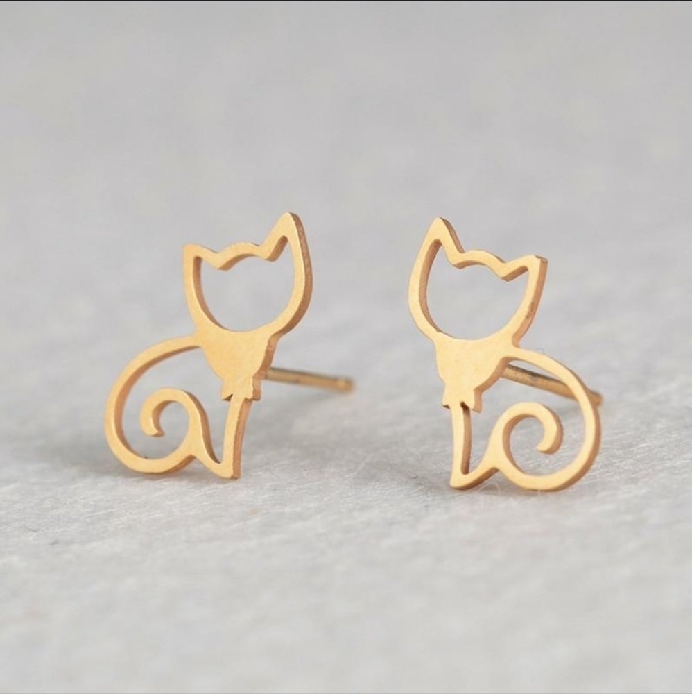 🆕️🎉SPECIAL OFFER ALERT🎉18K Gold Plated Stainless Steel Cat Stud Earrings 🐈 - Picture 3 of 3